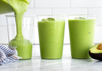 "comece o dia com vitamina de abacate: corpo e mente em equilíbrio"